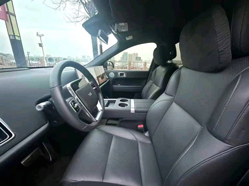 Li Auto L (Liter) 6 Pro