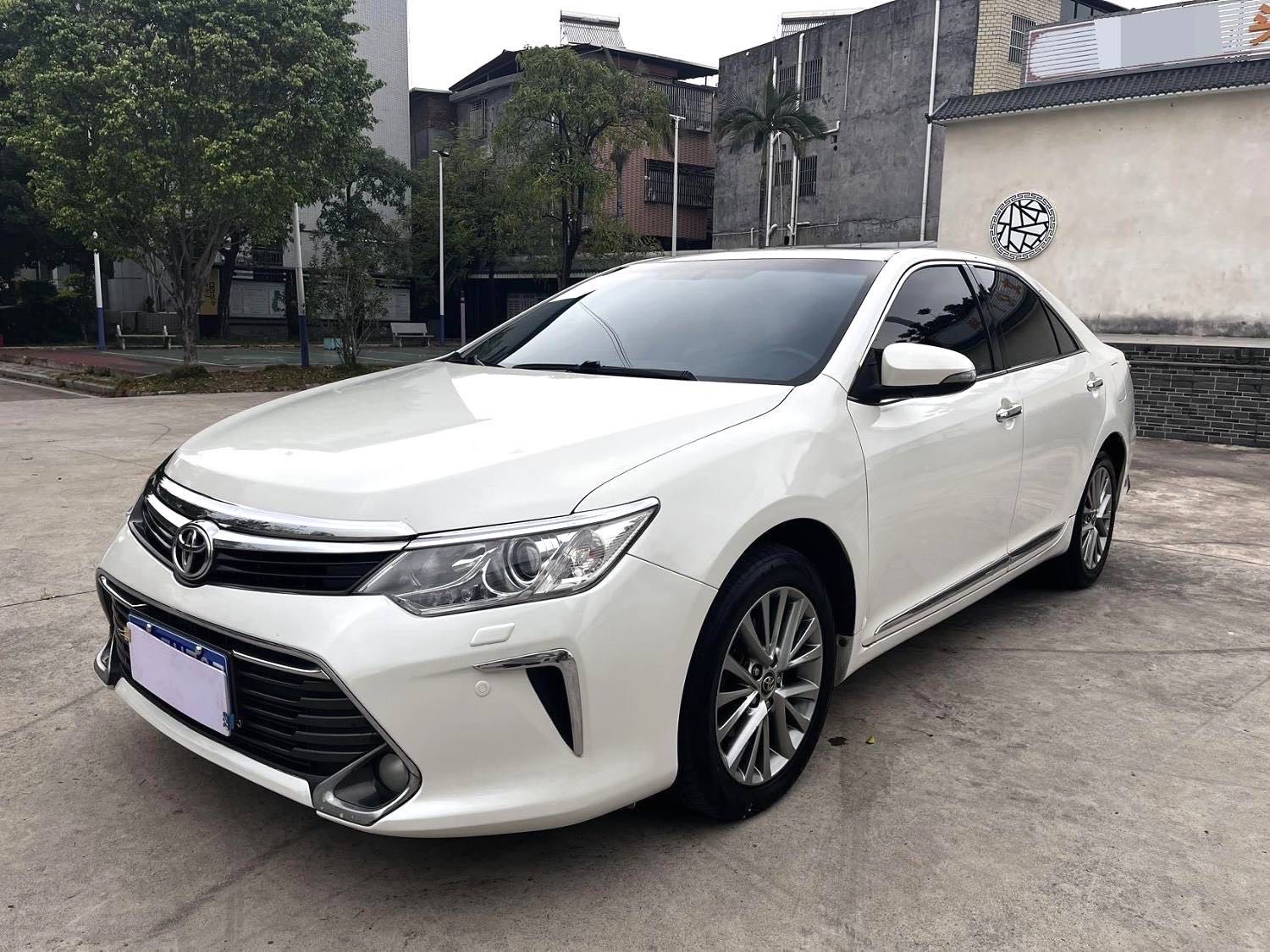 凯美瑞 Model Year 双擎 2.5HG 十周年纪念豪华导航版