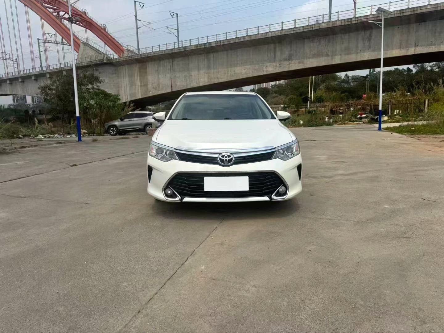 Toyota Camry 2.0E Elite