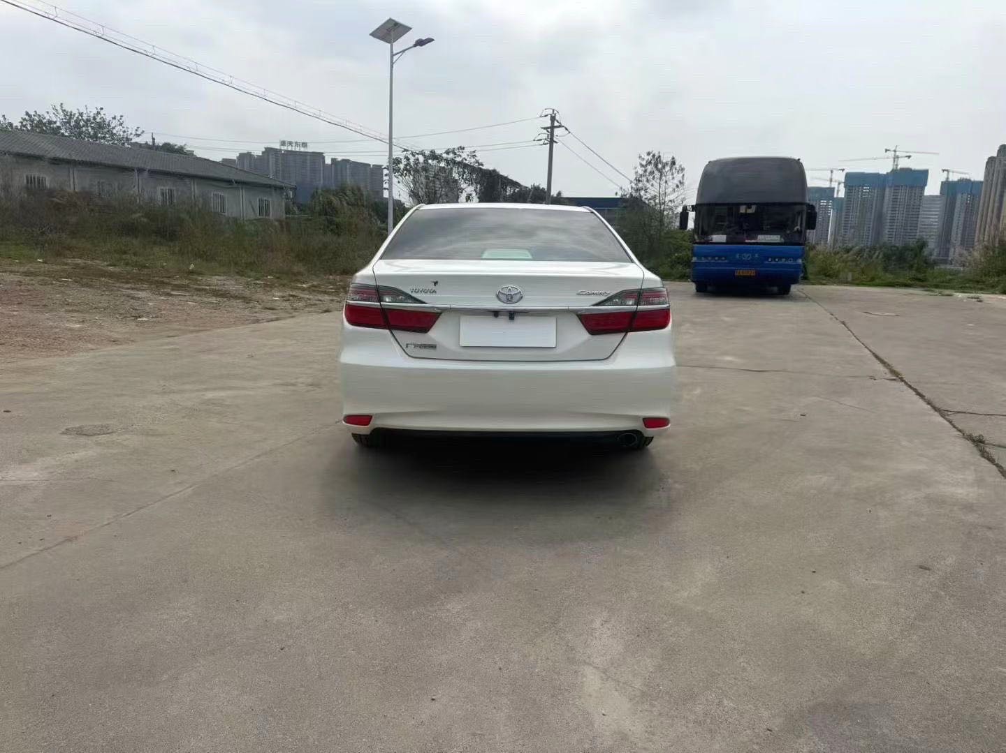 Toyota Camry 2.0E Elite