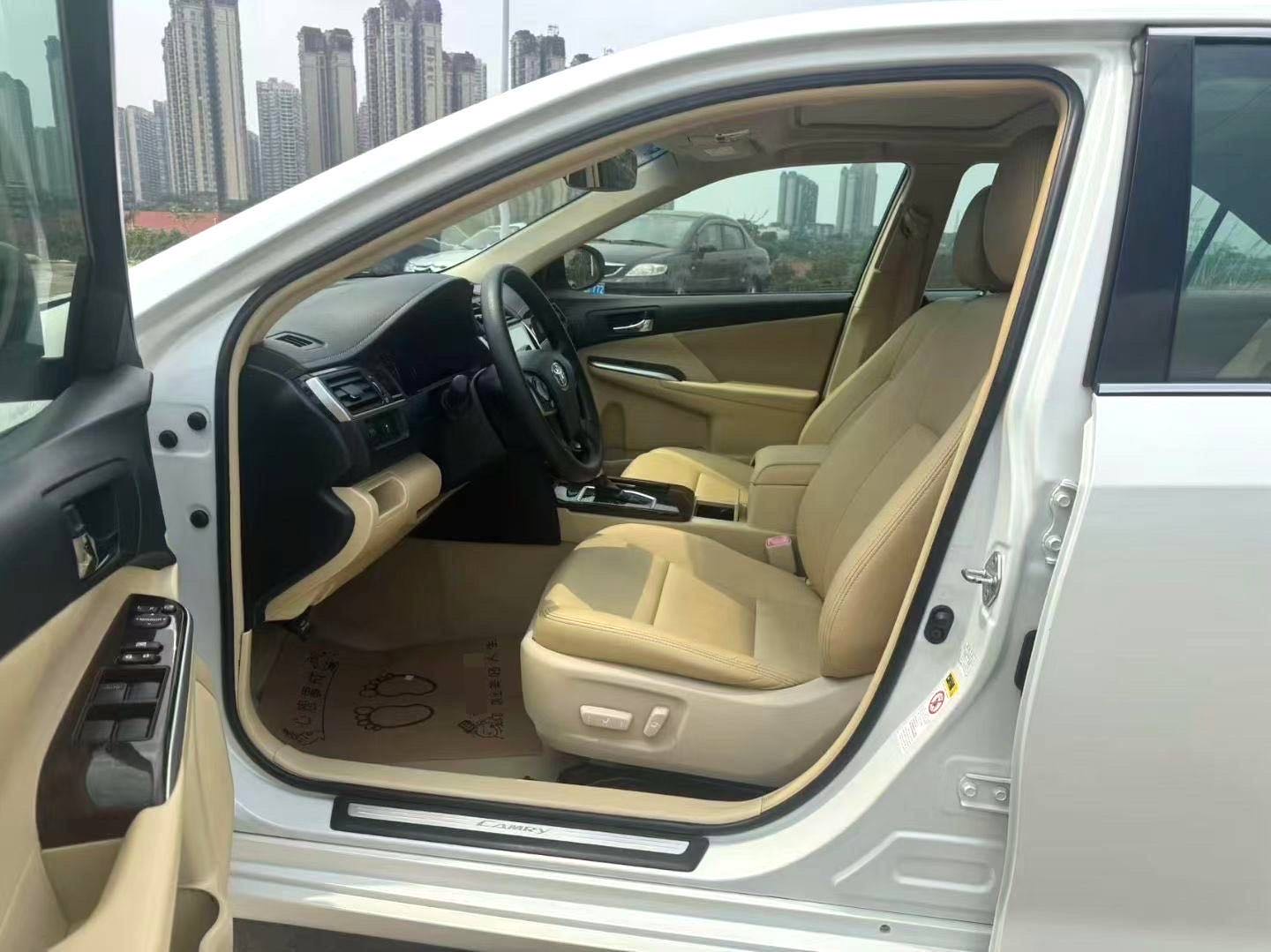 Toyota Camry 2.0E Elite