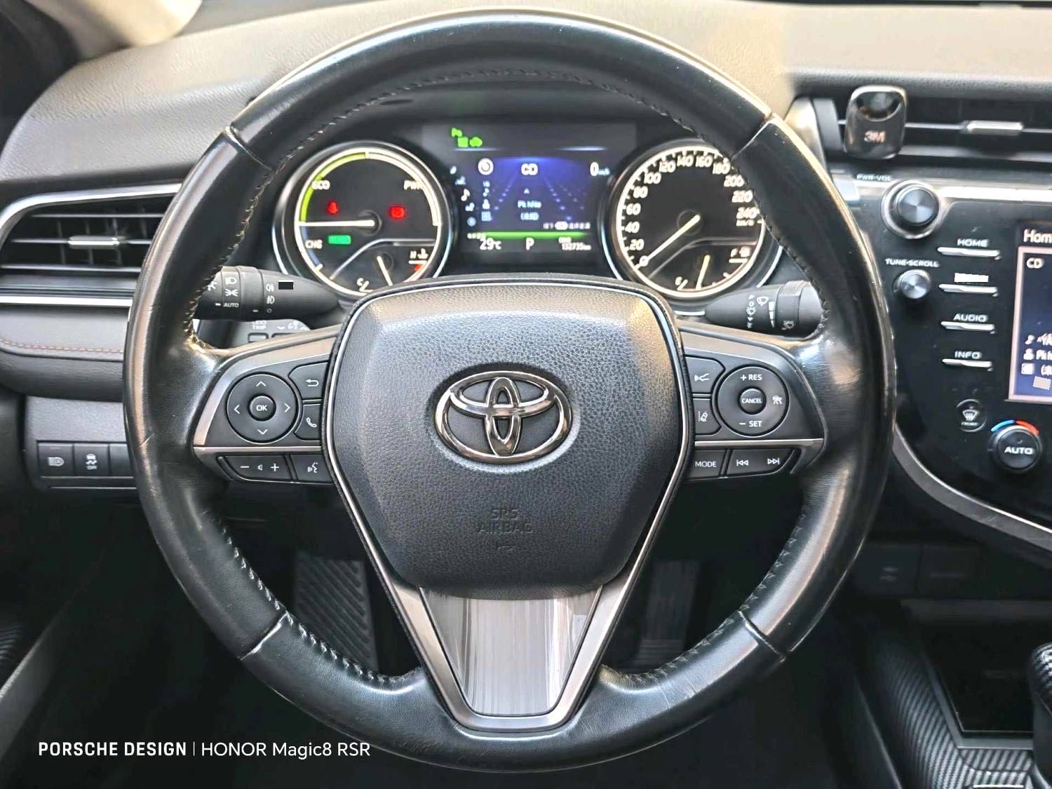 Toyota Camry Hybrid 2.5HG Luxury VI