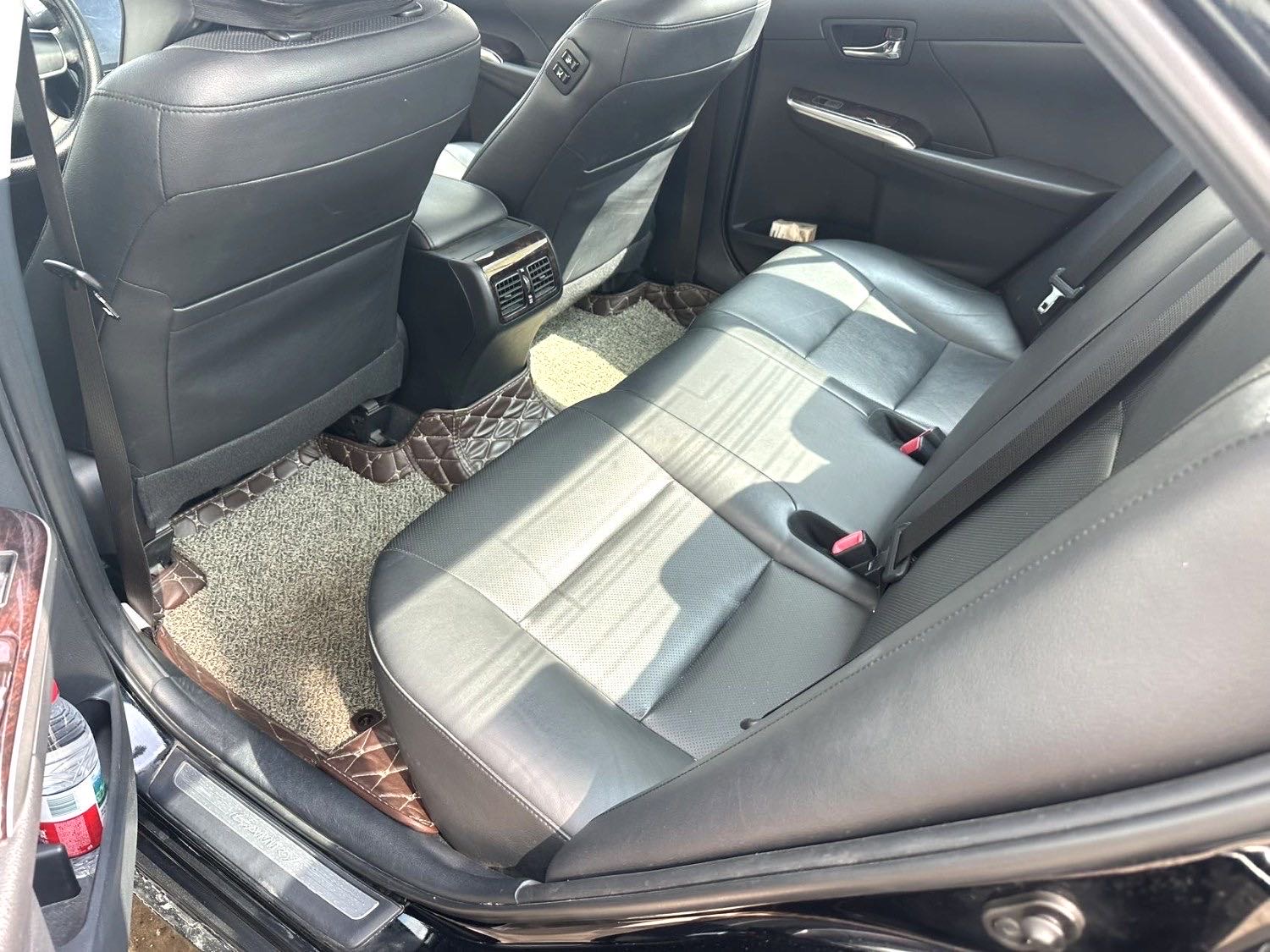 Toyota Camry 2.0G Lead