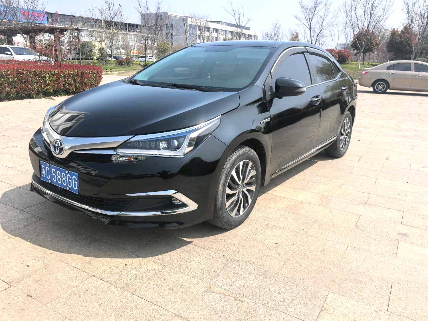 卡罗拉 Model Year 改款双擎 1.8L E CVT 精英版