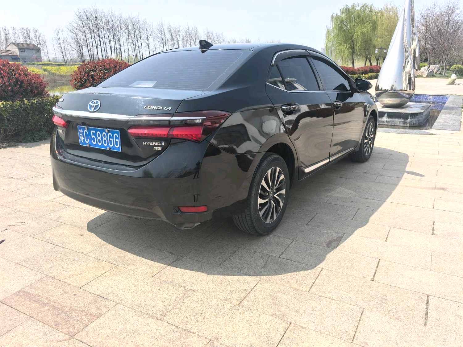 卡罗拉 Model Year 改款双擎 1.8L E CVT 精英版