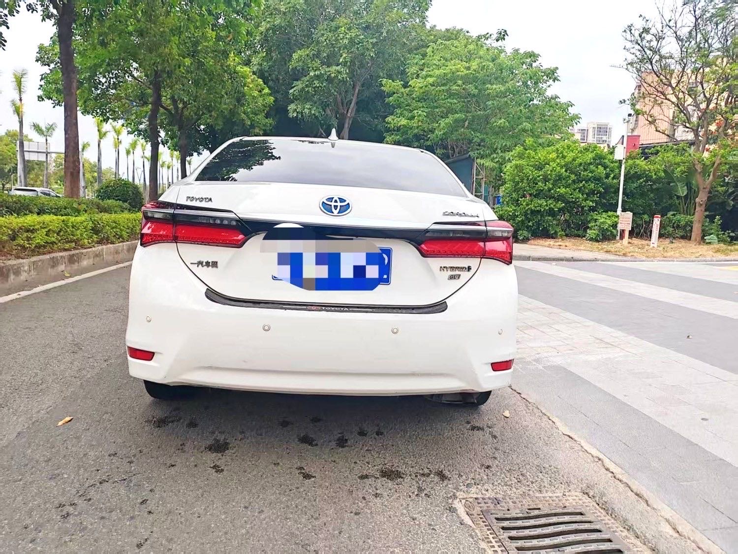 卡罗拉 Model Year 双擎 1.8L E CVT 智尚版