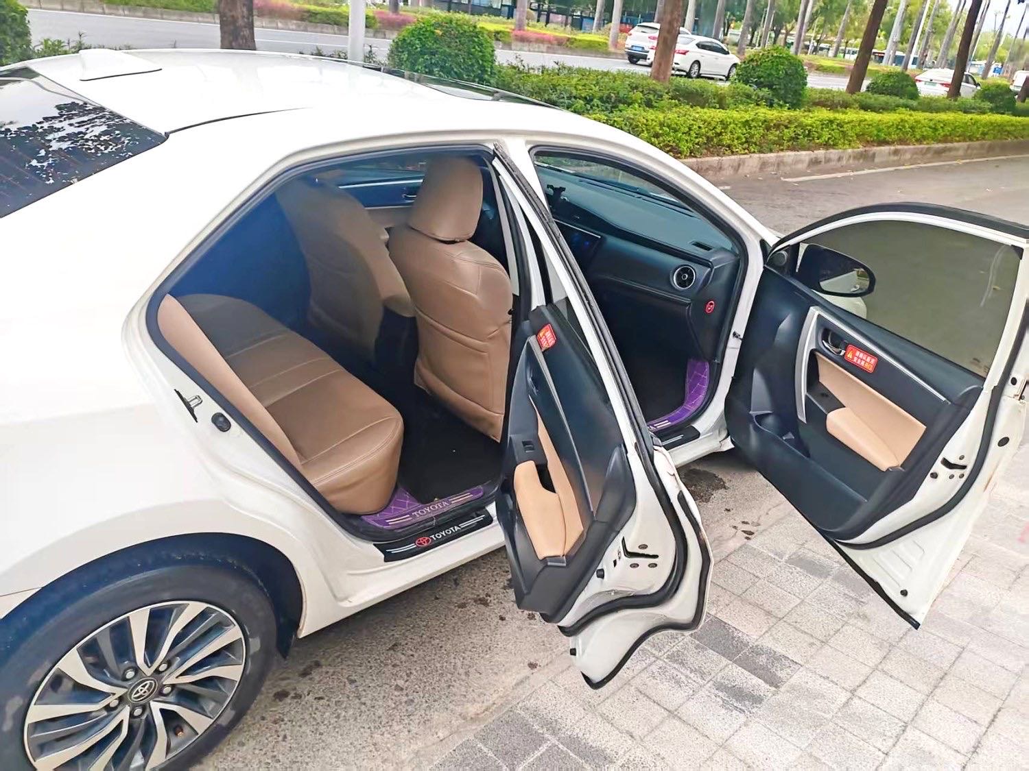 卡罗拉 Model Year 双擎 1.8L E CVT 智尚版