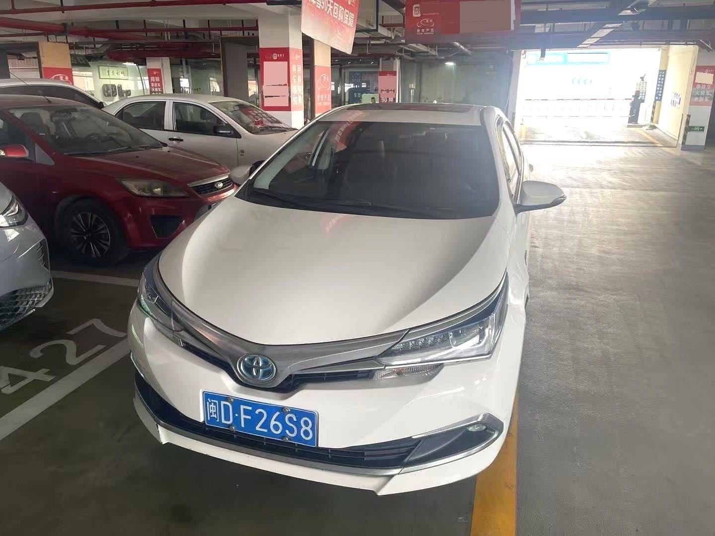 卡罗拉 Model Year 改款双擎 1.8L E CVT 领先版