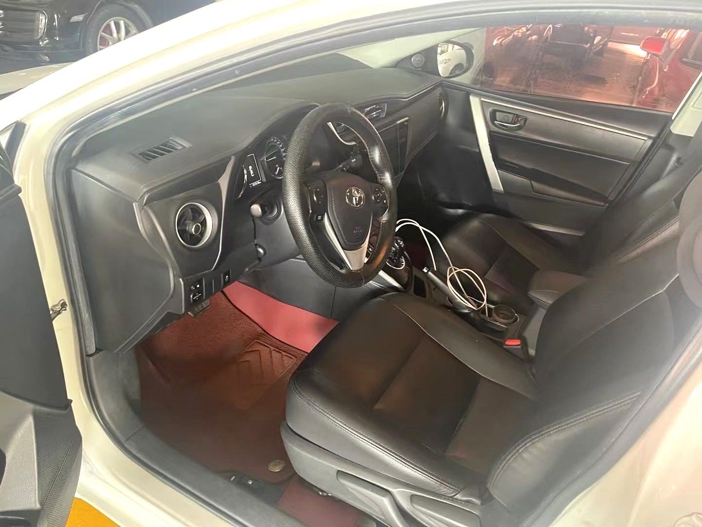 卡罗拉 Model Year 改款双擎 1.8L E CVT 领先版