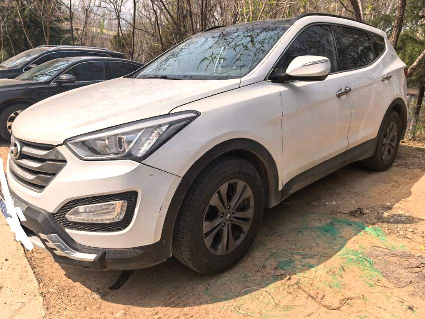 胜达 Model Year 2.0T 自动四驱智能型 5 Seats