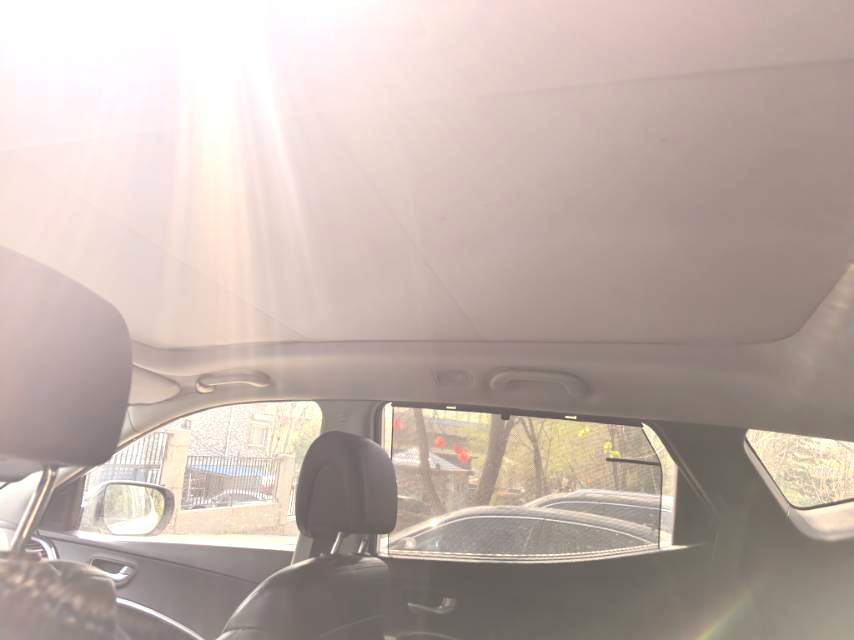 胜达 Model Year 2.0T 自动四驱智能型 5 Seats