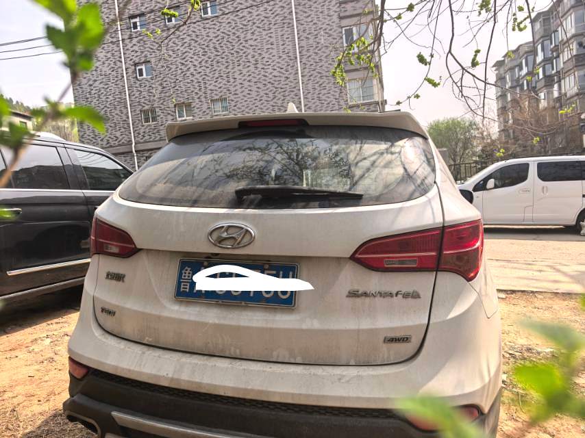 胜达 Model Year 2.0T 自动四驱智能型 5 Seats