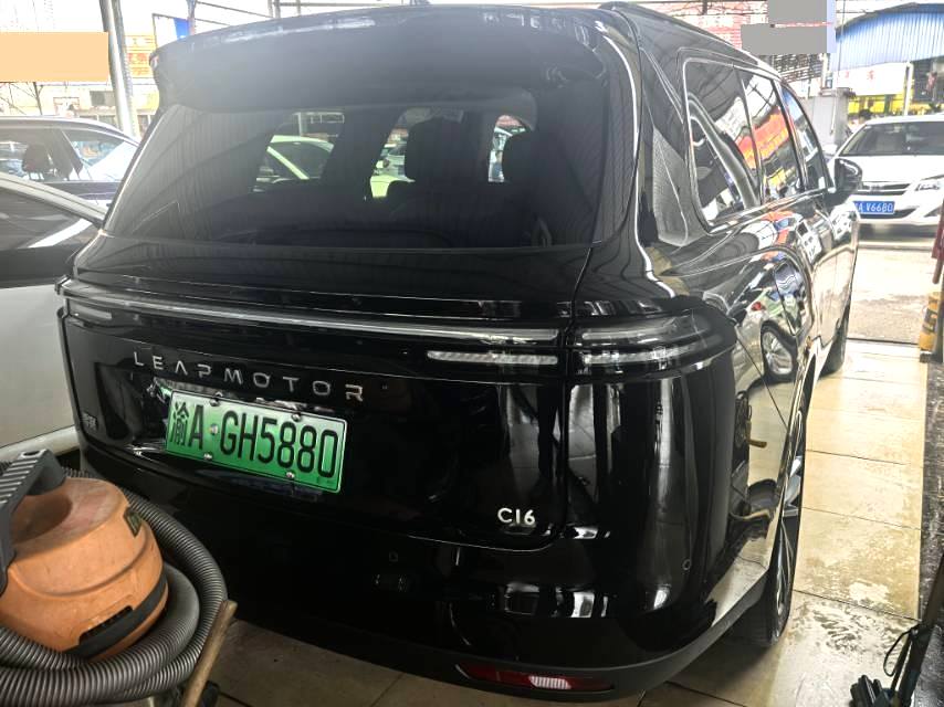零跑 C 16 Model Year 增程 280 激光雷达智尊版 6 Seats