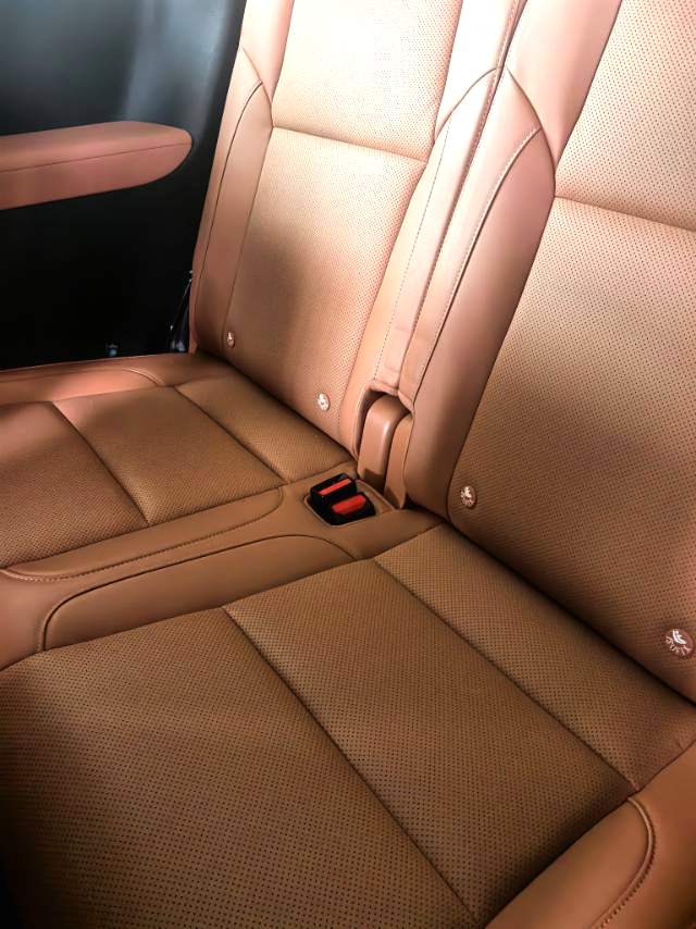 零跑 C 16 Model Year 增程 280 激光雷达智尊版 6 Seats
