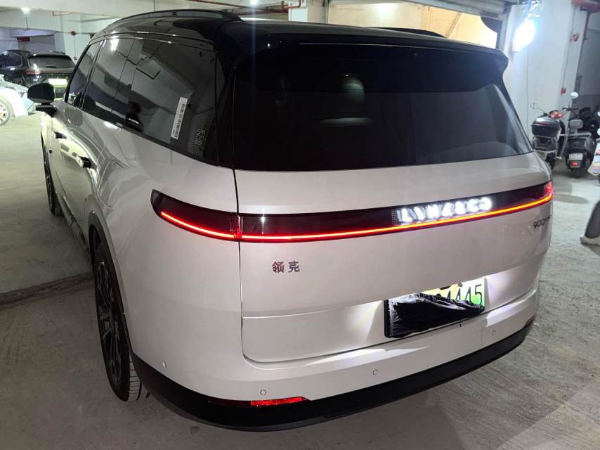 领克 900 Model Year 1.5T Ultra