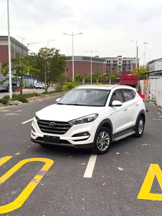 途胜 2023款 1.6T 双离合前驱 智能版