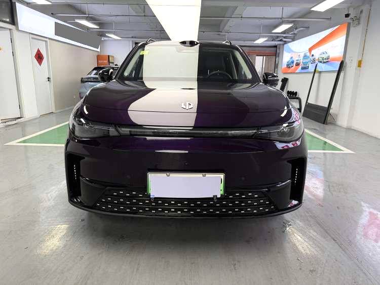 零跑 C 16 Model Year 增程 280 激光雷达智尊版 6 Seats