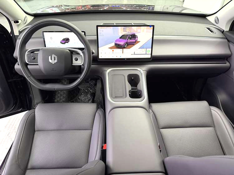 零跑 C 16 Model Year 增程 280 激光雷达智尊版 6 Seats