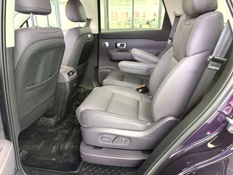 零跑 C 16 Model Year 增程 280 激光雷达智尊版 6 Seats