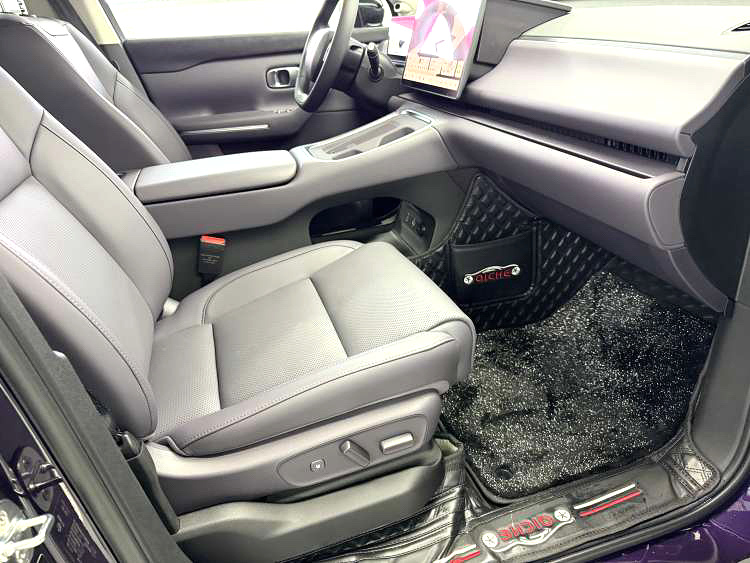 零跑 C 16 Model Year 增程 280 激光雷达智尊版 6 Seats