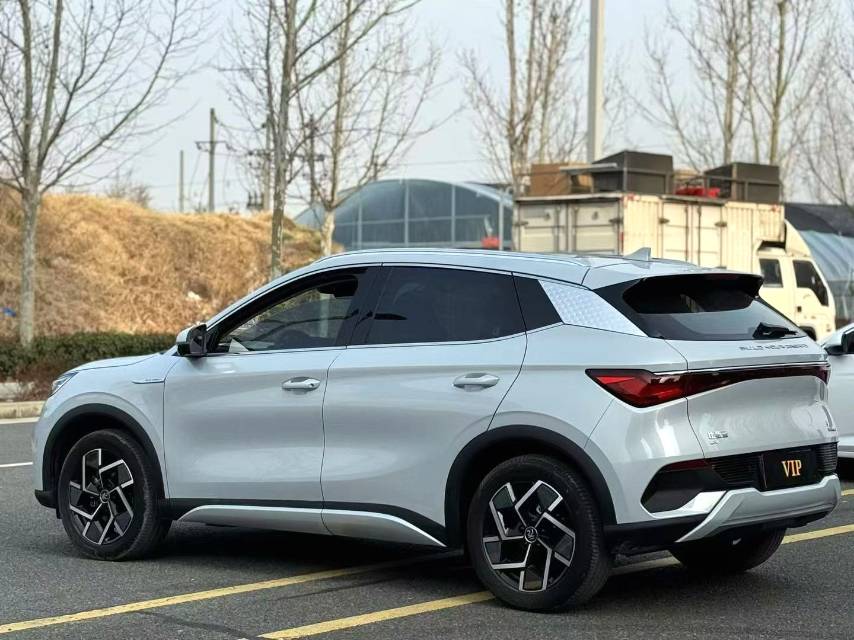 BYD PLUS 430KM