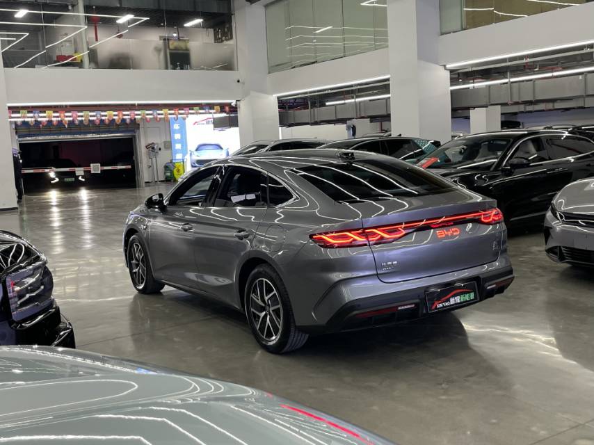 秦 L (Liter) Model Year DM i 智驾版 120KM 超越型