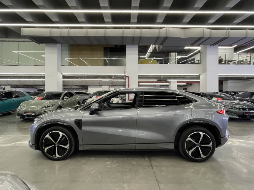 宋 L (Liter) Electric Vehicle Model Year 智驾版 662km 激光雷达卓越型