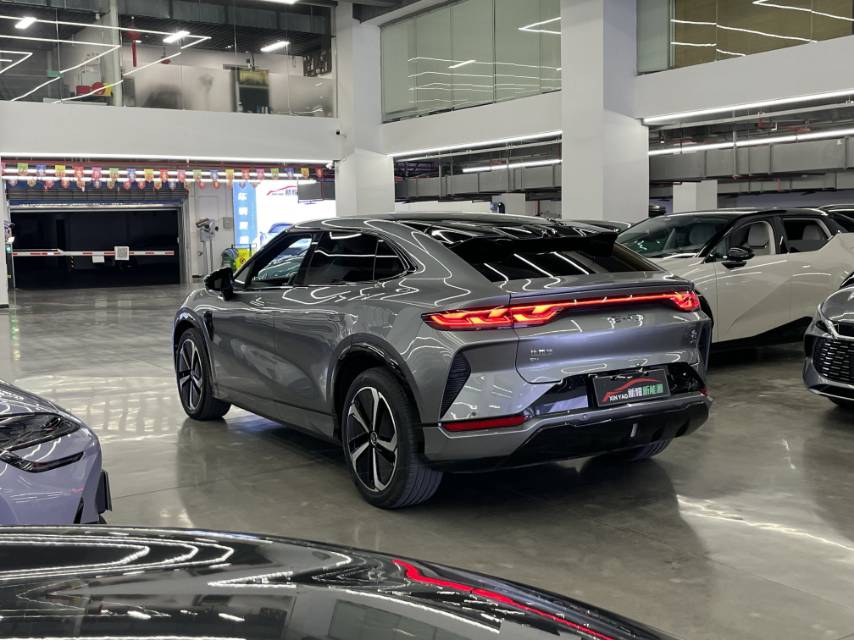 宋 L (Liter) Electric Vehicle Model Year 智驾版 662km 激光雷达卓越型