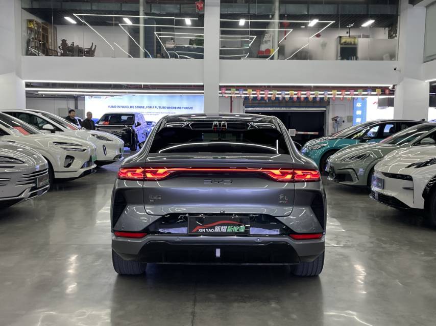 宋 L (Liter) Electric Vehicle Model Year 智驾版 662km 激光雷达卓越型