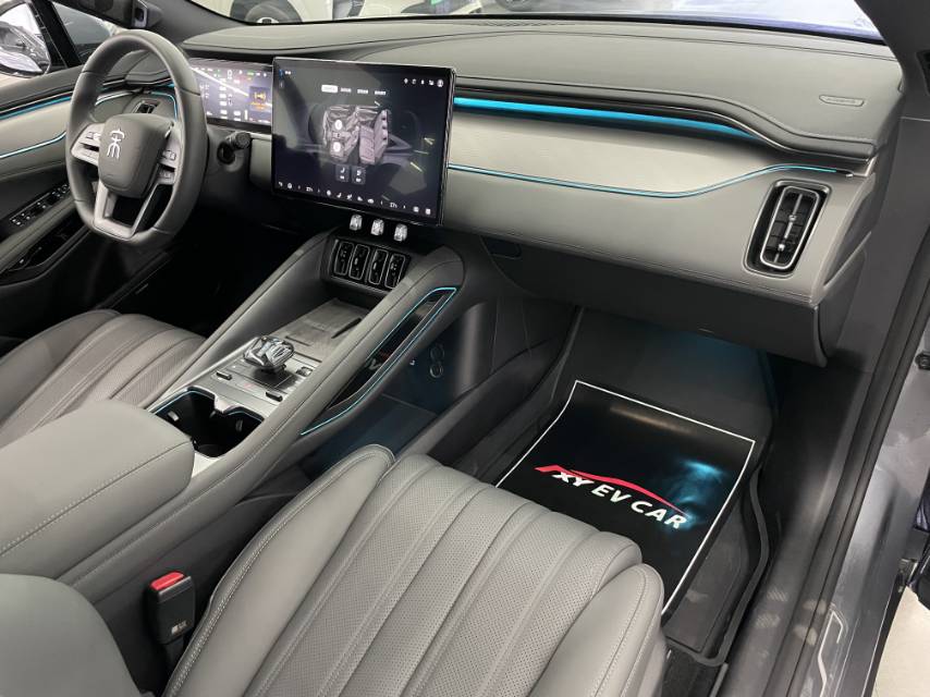 宋 L (Liter) Electric Vehicle Model Year 智驾版 662km 激光雷达卓越型