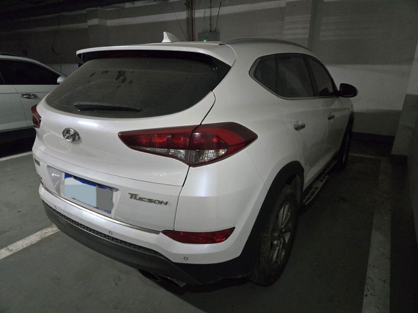 途胜 Model Year 1.6T 双离合两驱智能型