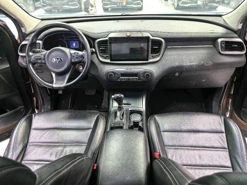 索兰托 Model Year 索兰托 L (Liter) 2.4L Gasoline 2WD 运动版 5 Seats 国 IV