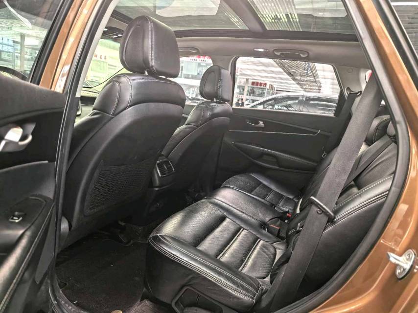 索兰托 Model Year 索兰托 L (Liter) 2.4L Gasoline 2WD 运动版 5 Seats 国 IV