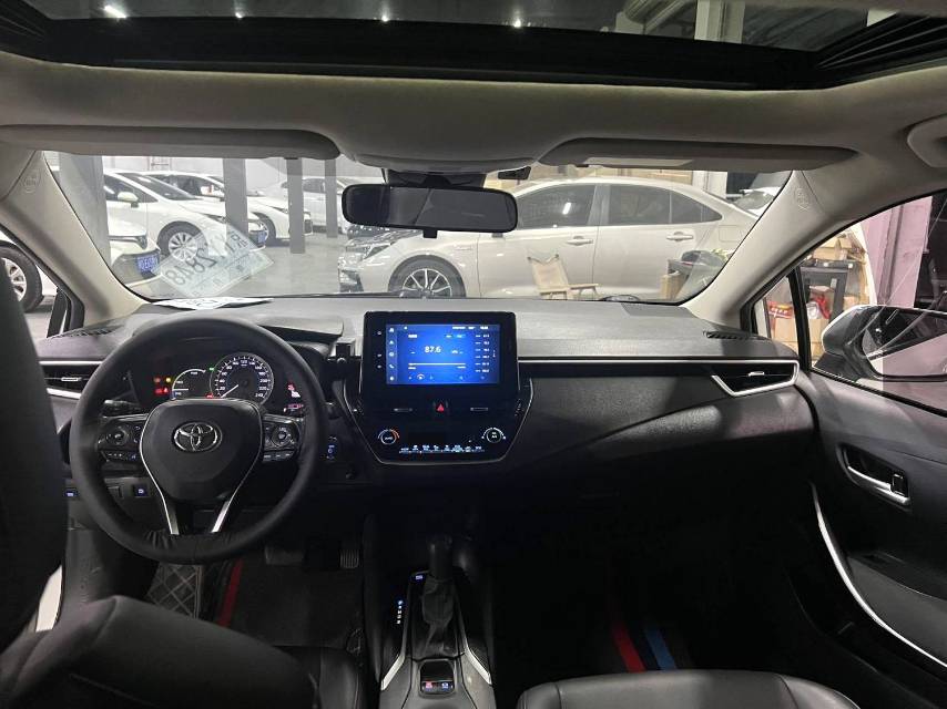 卡罗拉 Model Year 双擎 1.8L E CVT 精英版