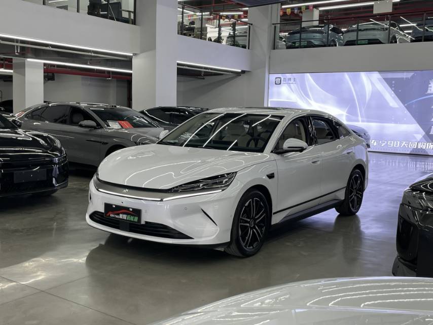 Электромобиль BYD L (Liter) с запасом хода 545 км
