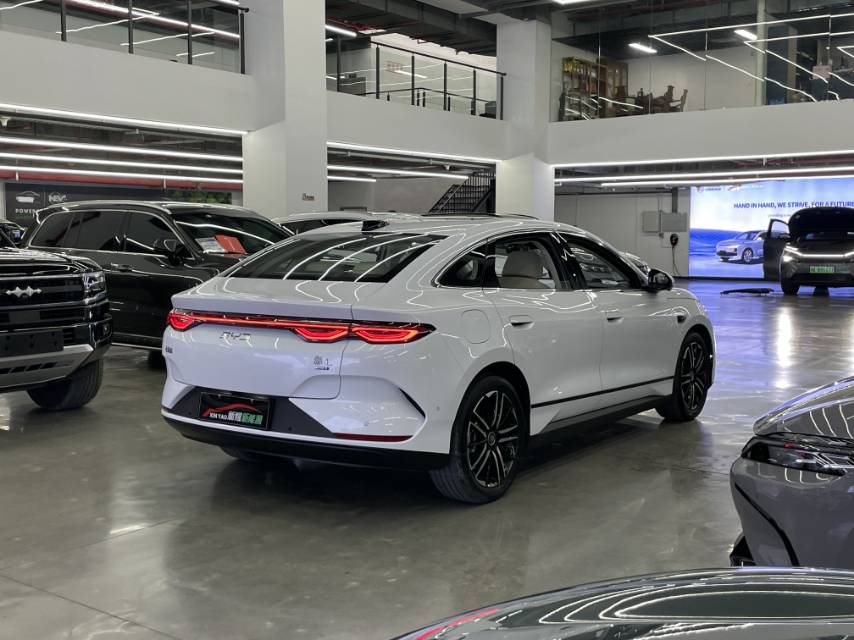 BYD L (Liter) Electric Vehicle 545KM