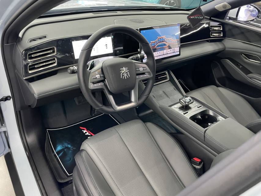 BYD L (Liter) DM i 120KM