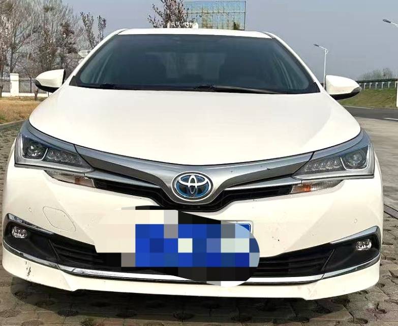 卡罗拉 Model Year 改款双擎 1.8L E CVT 精英版
