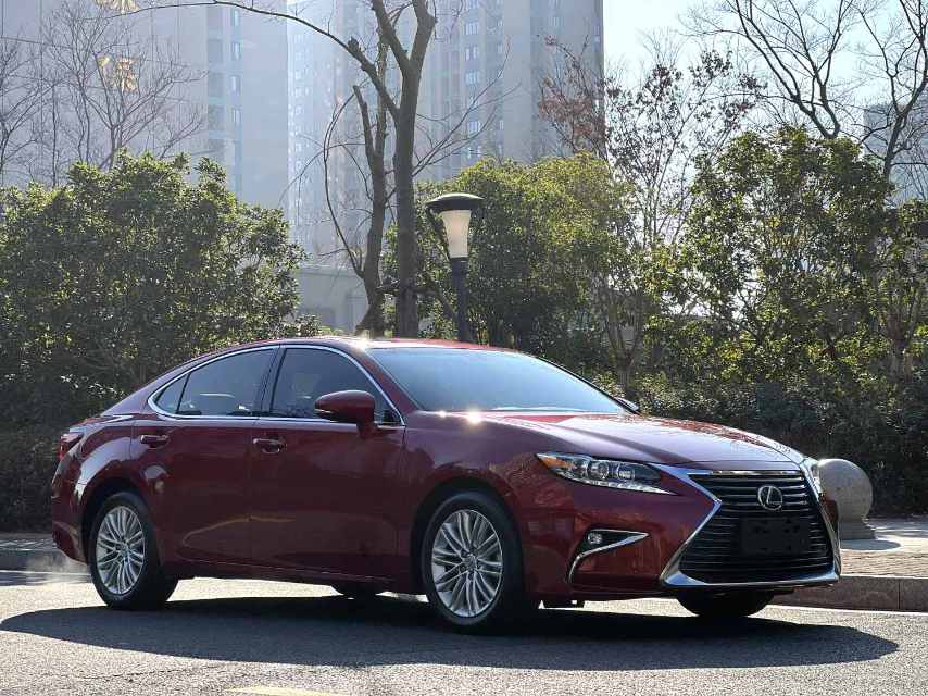 Lexus ES 200 Elite