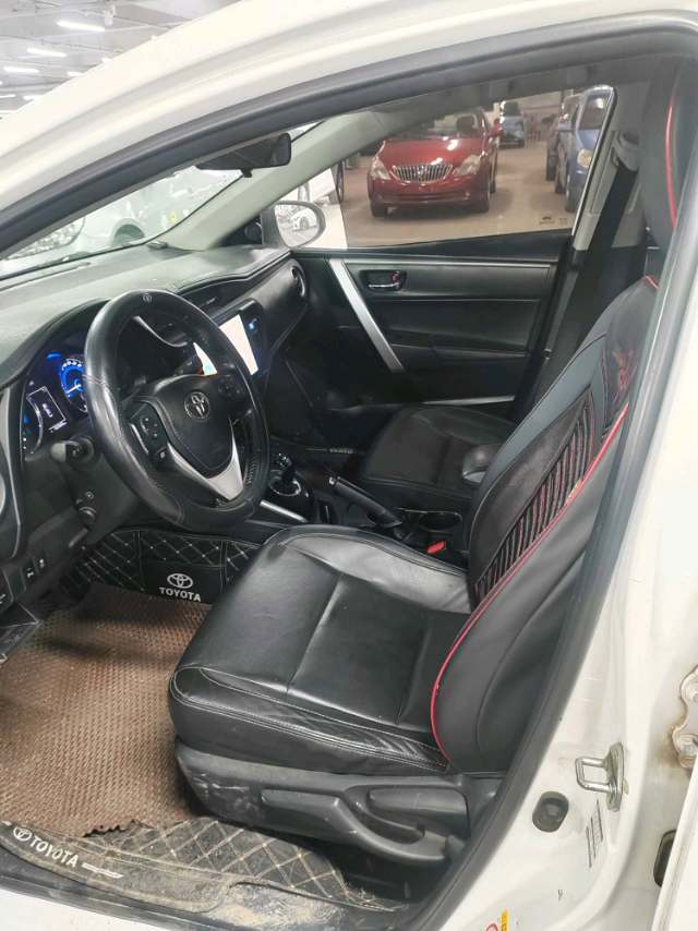 卡罗拉 Model Year 双擎 1.8L E CVT 智尚版