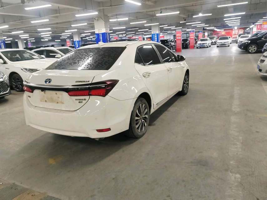 卡罗拉 Model Year 双擎 1.8L E CVT 智尚版
