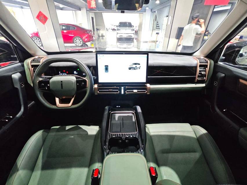 iCAR 03 501km 2WD