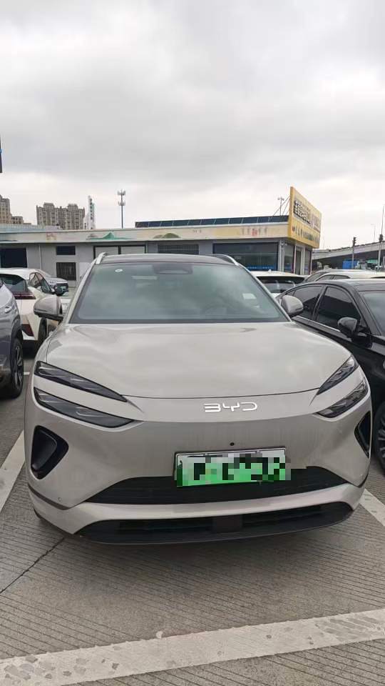 BYD 06 — электромобиль на альтернативном топливе, версия 605 Plus