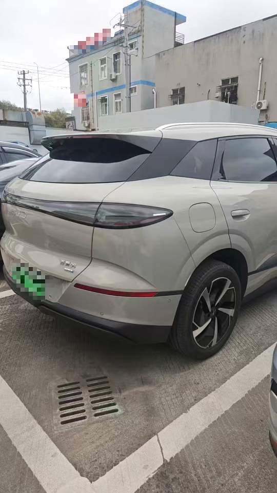 BYD 06 — электромобиль на альтернативном топливе, версия 605 Plus