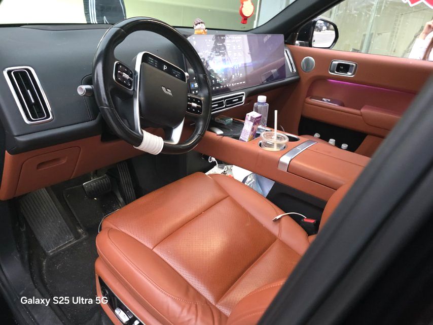 理想 L (Liter) 9 Model Year Ultra