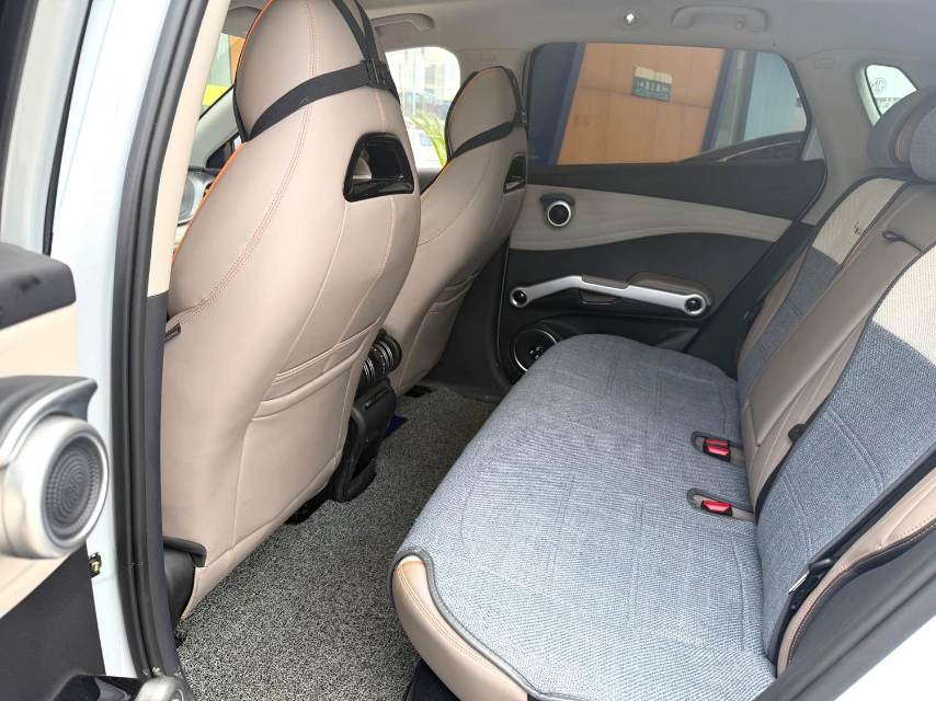 BYD PLUS 430KM