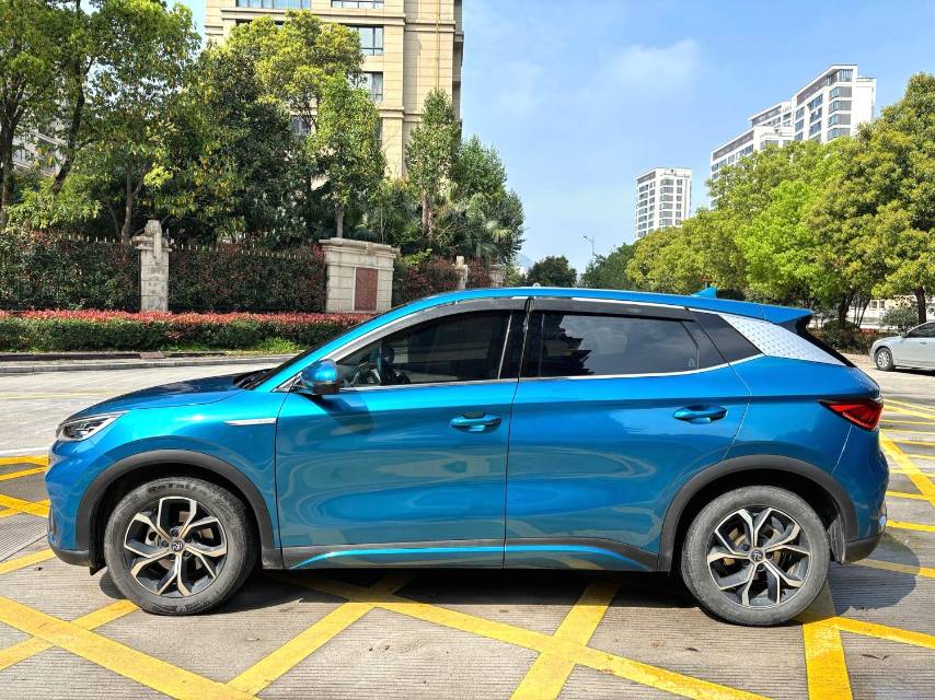 BYD PLUS 510 км