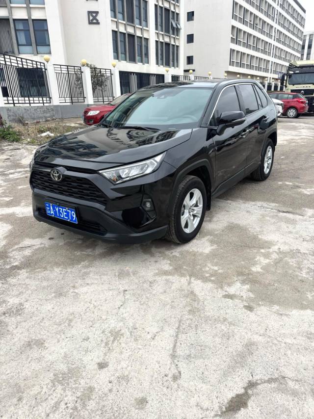 RAV 4 荣放 Model Year 2.0L CVT 两驱都市版