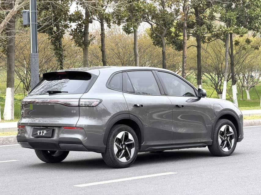 Geely Galaxy E 5, 530 км
