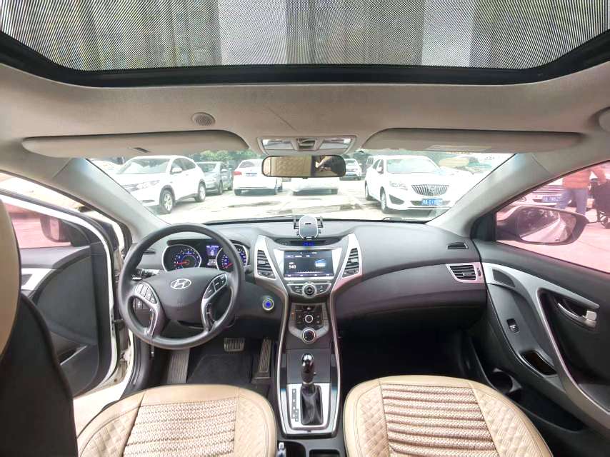 朗动 Model Year 1.6L 自动尊贵型